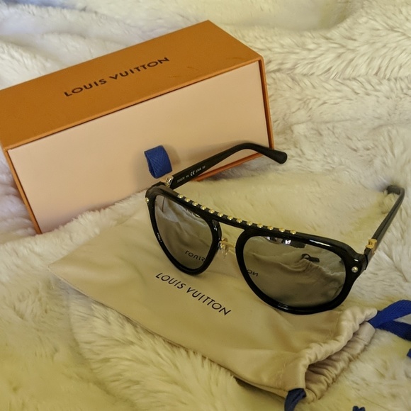 Louis Vuitton Accessories - New Louis Vuitton Serpico Black Sunglasses